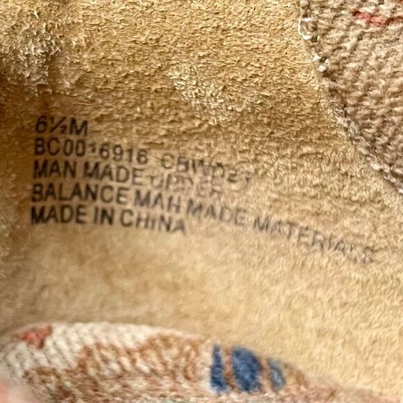 B O C By Born Lucky Brown Ankle Heel Booties 6 1/2 - Picture 12 of 14